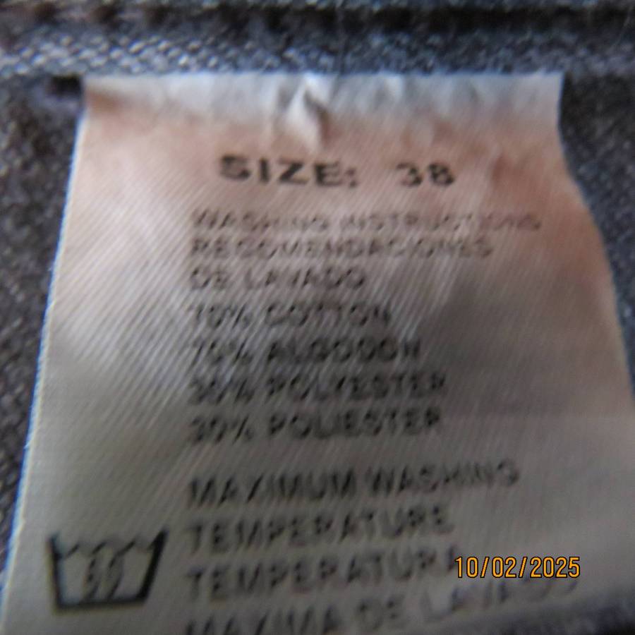 RT grey denim jeans size 38 in polycotton. Pockets back and front.