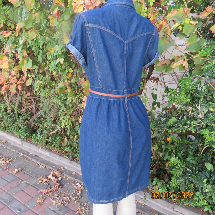 FASHION EXPRESS blue denim capped sleeve knee length dress in polycotton. Size 38