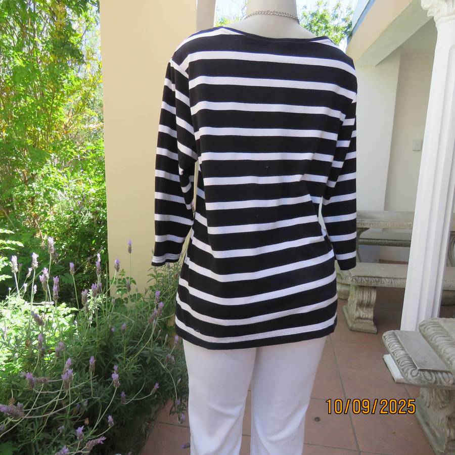 JANINA stretch cotton black-white horizontal striped slip over top size 42 -44.