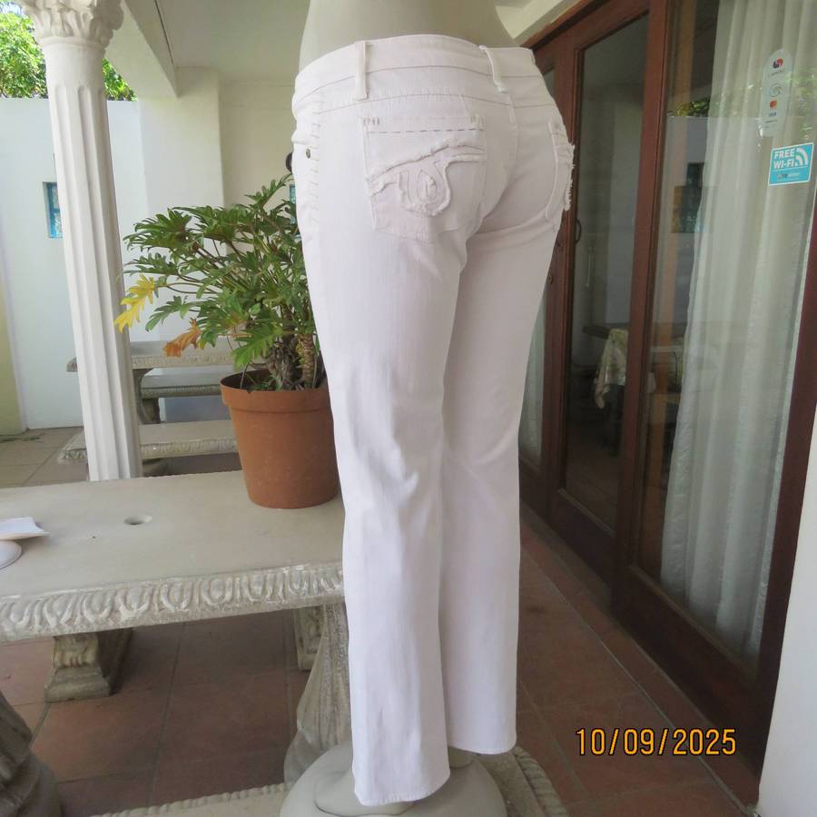 LEGIT white stretch cotton bootcut low rise jeans size 32-34
