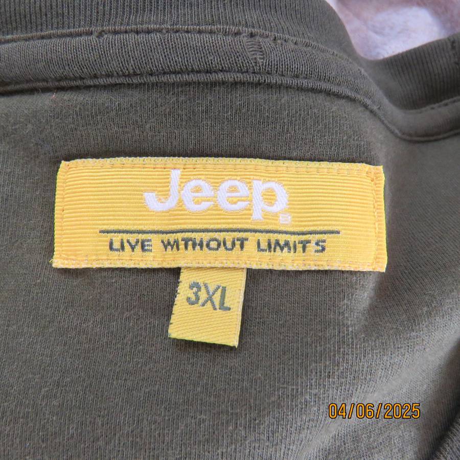 JEEP dark olive green as new short sleeve T shirt size 3XL. In 100% cotton