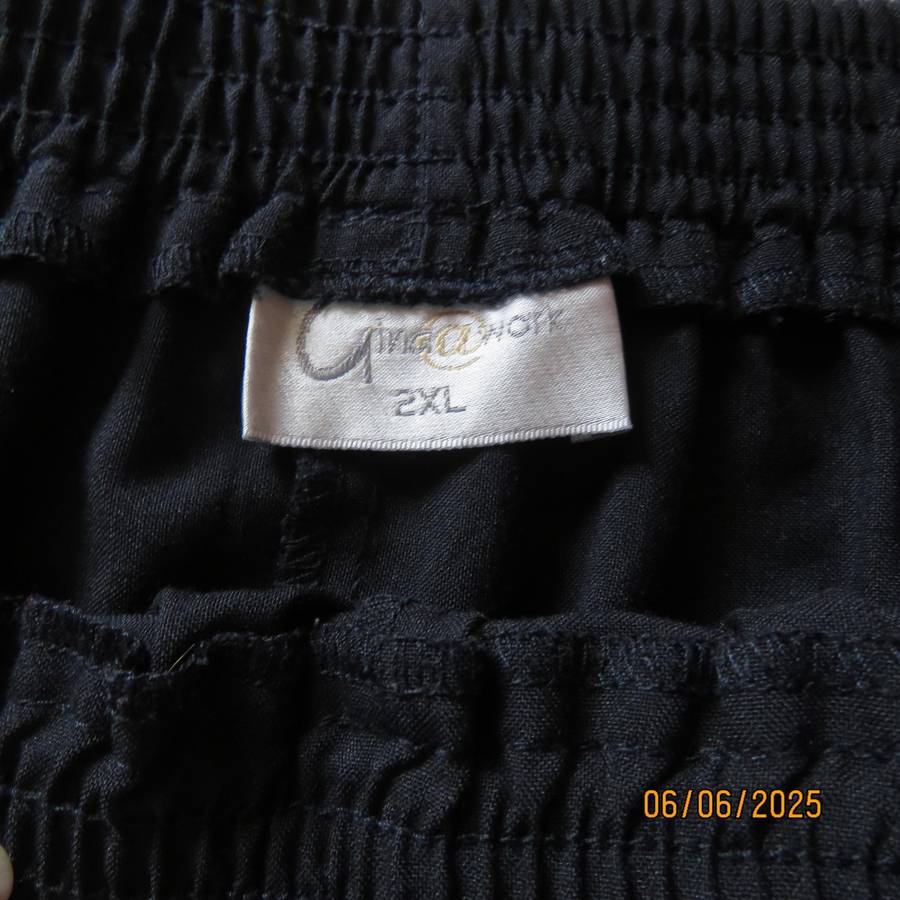 GINA at WORK dark navy pants size 44 in poly-viscose. Elastic waist