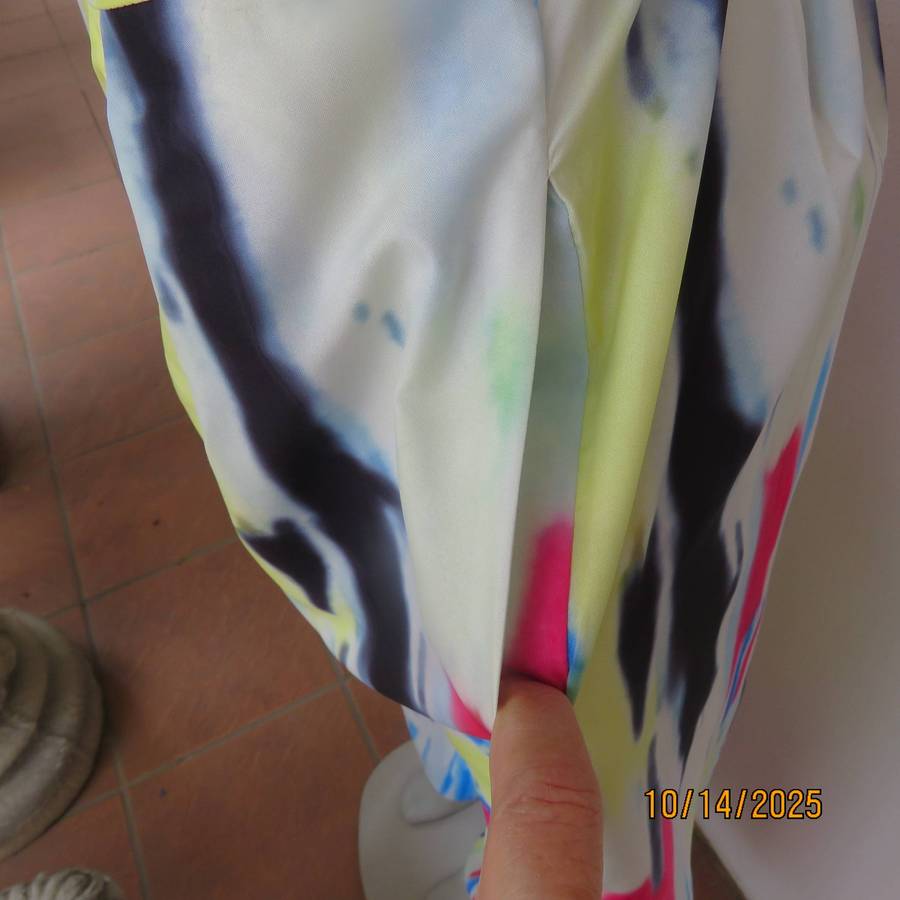 KING'S BABY wide legged pleated colourful pants in polycotton. Size 35.