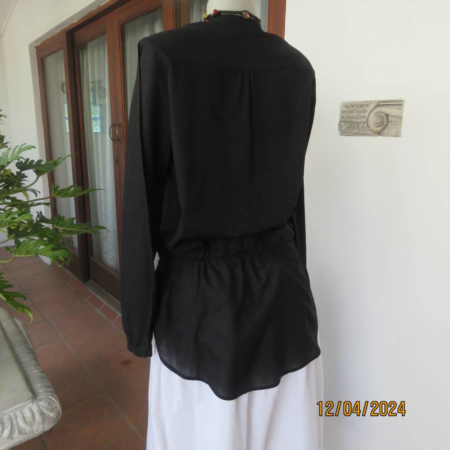 Fabulous black 100% cotton slip over top size 38 by WOOLWORTHS. Laced yoke.Double drawstring.As new