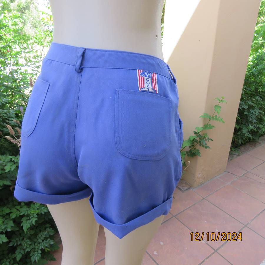 COLT eye catcher cobalt blue short with turnovers. Size 36-38. Cotton-viscose. Pockets.As new