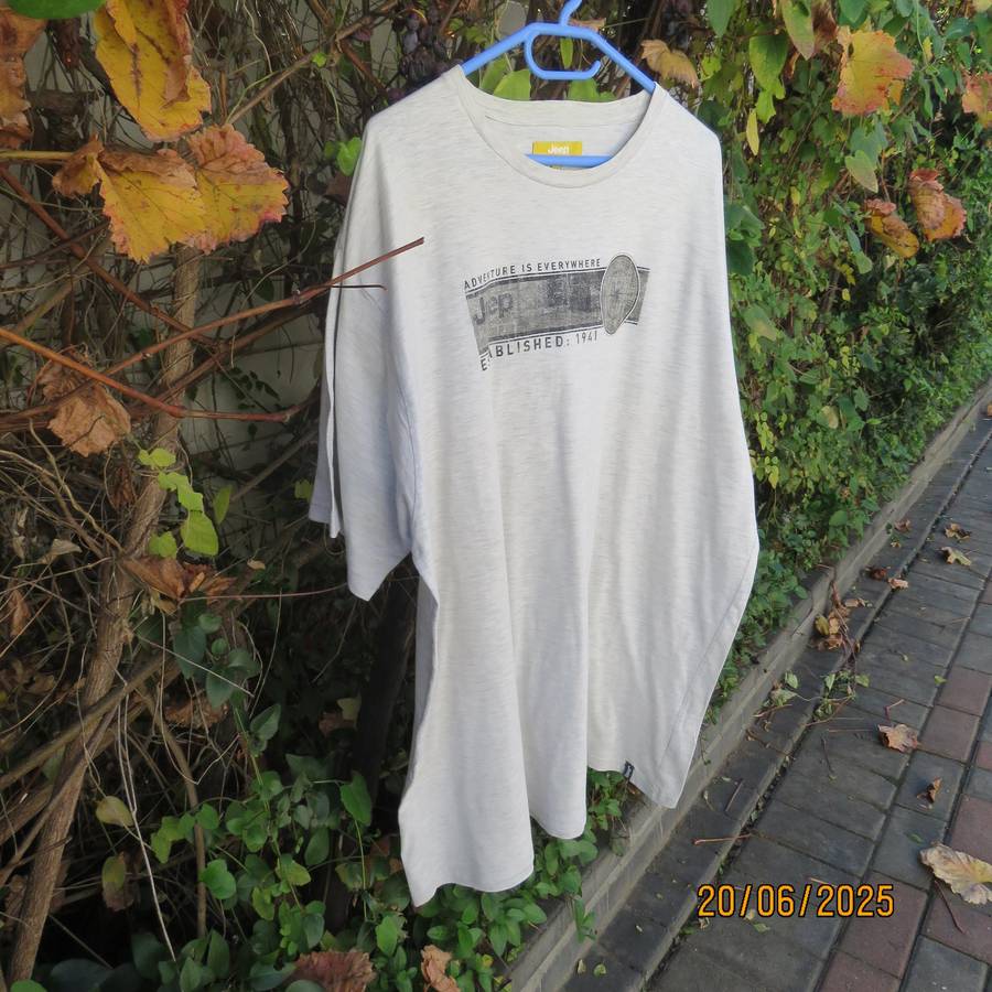 JEEP light grey mottled short sleeve men's T shirt size 3XL. In polycotton