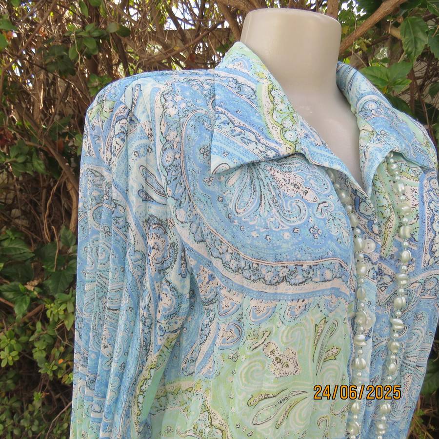 Soft blue-green permanent pleated paisley printed polyester top. Size 38.