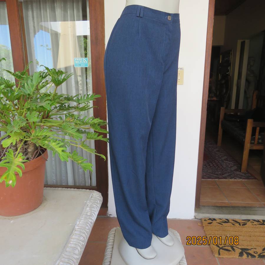 DELSWA navy 2 pc pantsuit size 42. Gold colour butterfly embroidery. Short sleeve top and long pants