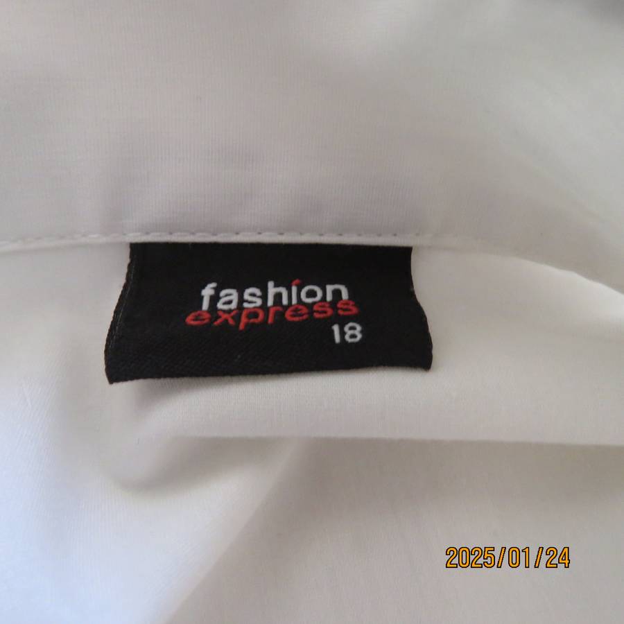 FASHION EXPRESS white polycotton stretch size 42 dress. Button down frilled top.A-line lined bottom.