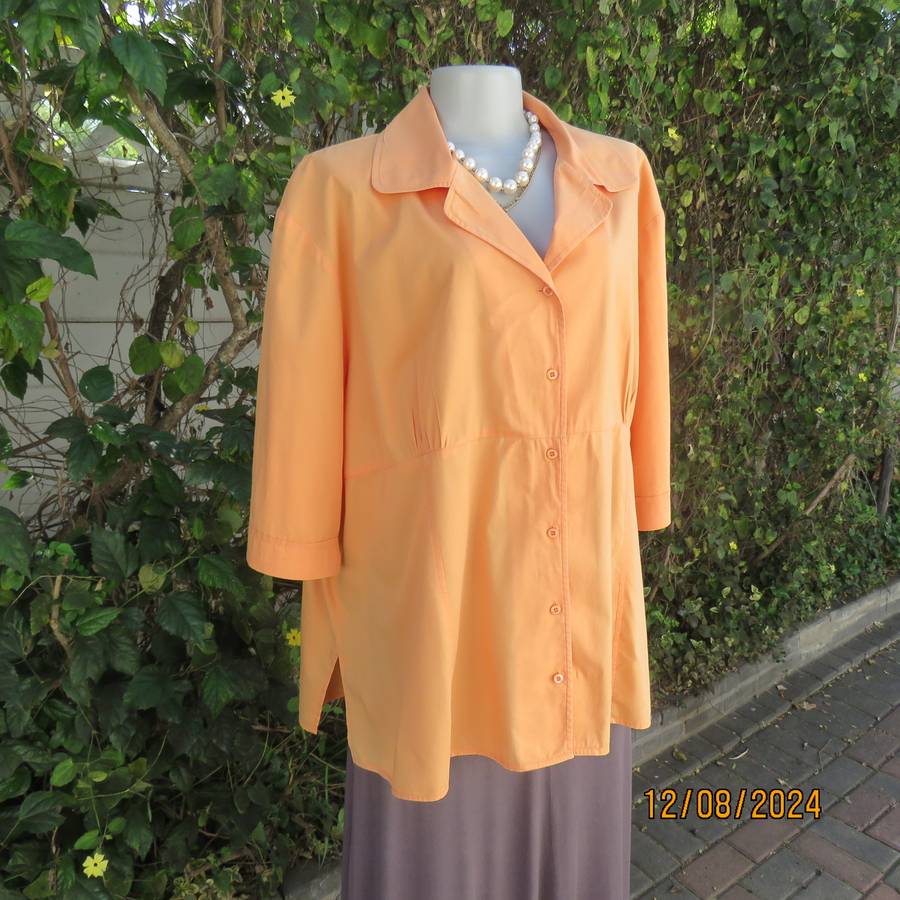 Easy to wear papaya colour button down top with gathered empire front. Size 50by DONATELLA. As new