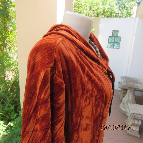 INSPIRE rust colour hooded slip over stretch creased polyester velvet top size 42-44
