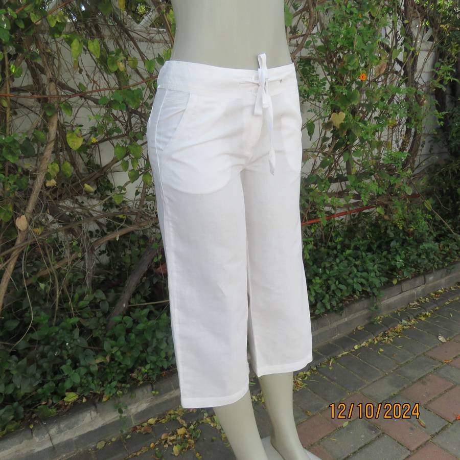 Snow white linen/cotton blend no stretch cropped pants by DUNNES size 34. Front pockets.Brand new co