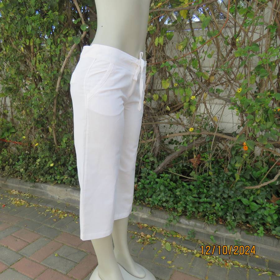 Snow white linen/cotton blend no stretch cropped pants by DUNNES size 34. Front pockets.Brand new co