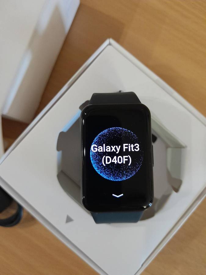 Samsung Galaxy Fit 3 smart watch fitness tracker
