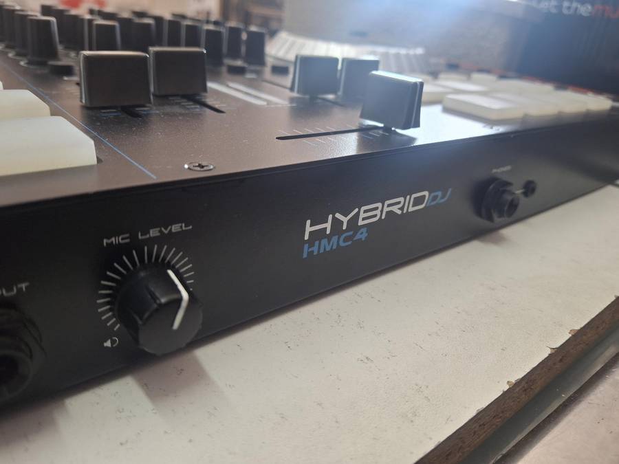 HYBRID HMC4 DJ CONTROLLER