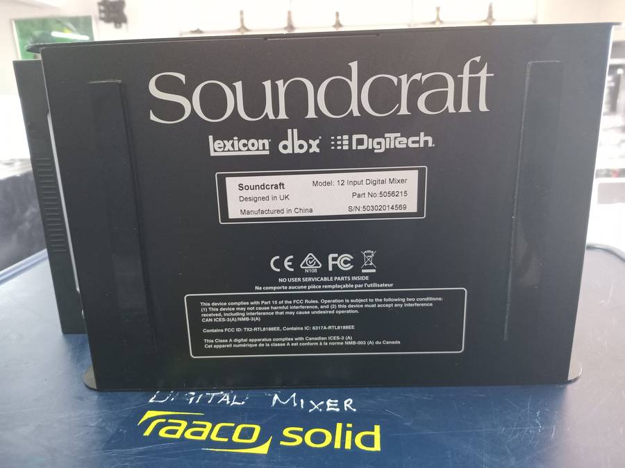 SOUNDCRAFT UI12 DIGITAL MIXER WITH CASE