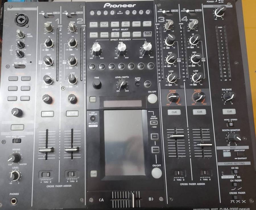 PIONEER DJM-2000 DJ MIXER