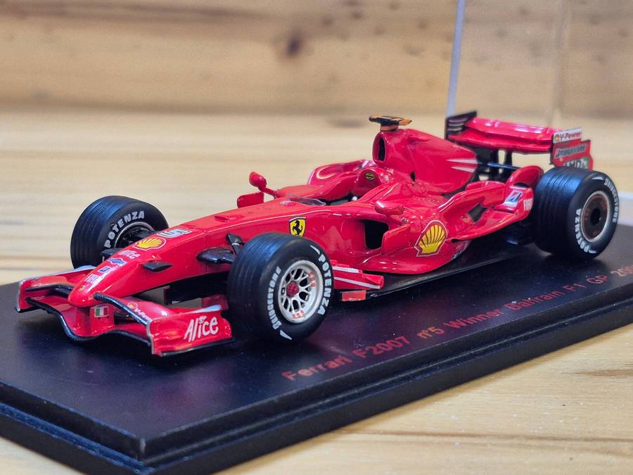 F1 MINICHAMPS + RED LINE - WILLIAMS FW07B + FERRARI F2007