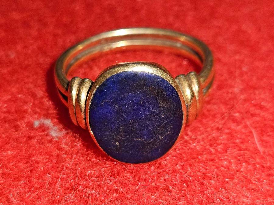 Pre-Owned 9ct Yellow Gold Lapis Lazuli Signet Ring
