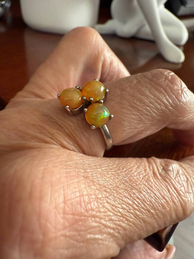 Sterling silver 1.7ct Ethiopian rainbow opal ring