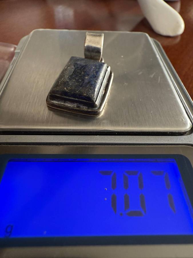 Sterling silver lapis lazuli pendant