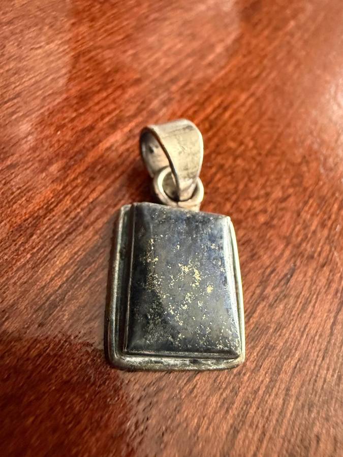 Sterling silver lapis lazuli pendant