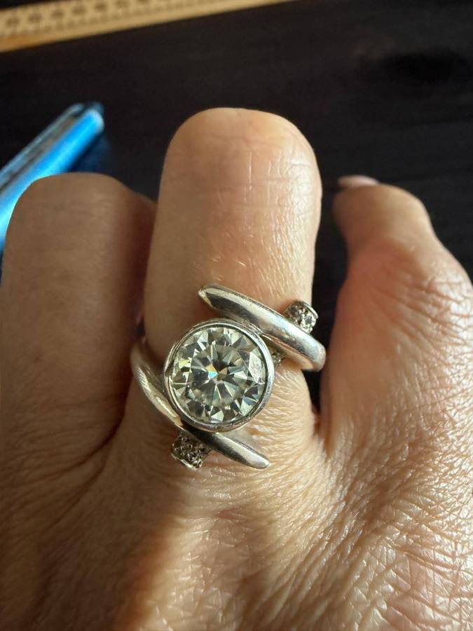 Sterling silver clear stone ring
