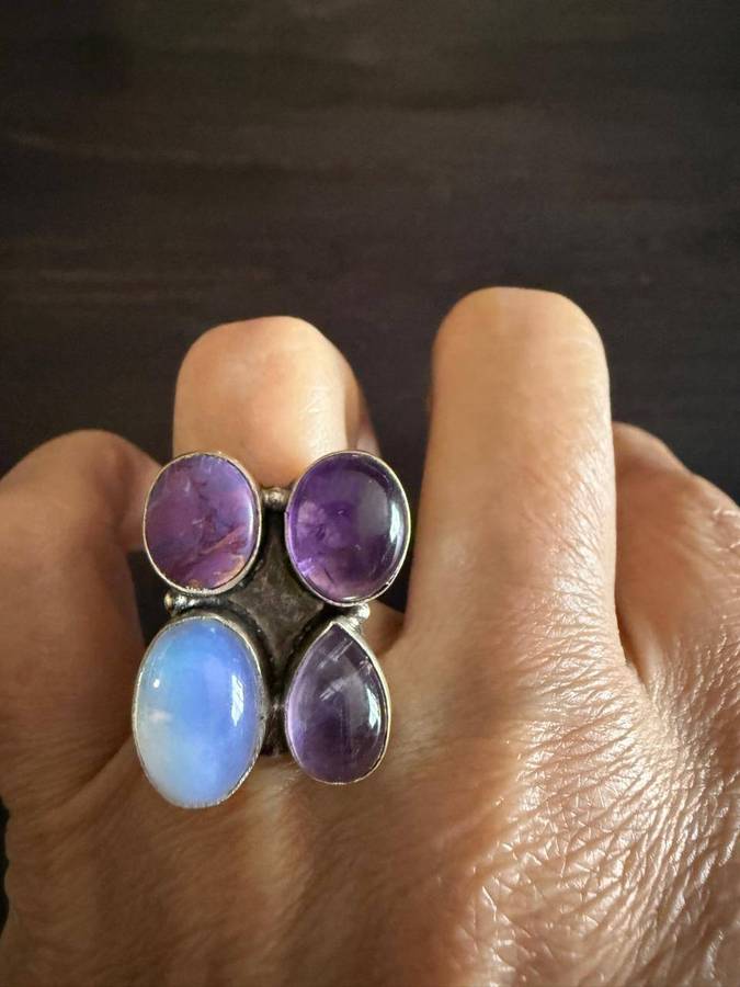 Sterling silver Vintage bulky amethyst & moonstone ring