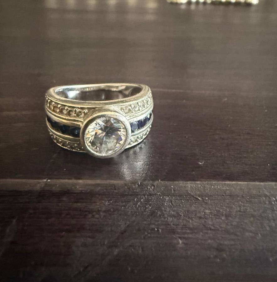 Sterling silver ring 6.5g