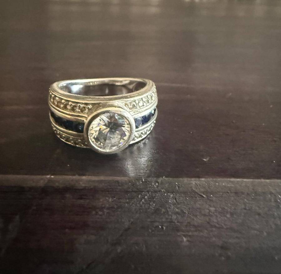 Sterling silver ring 6.5g