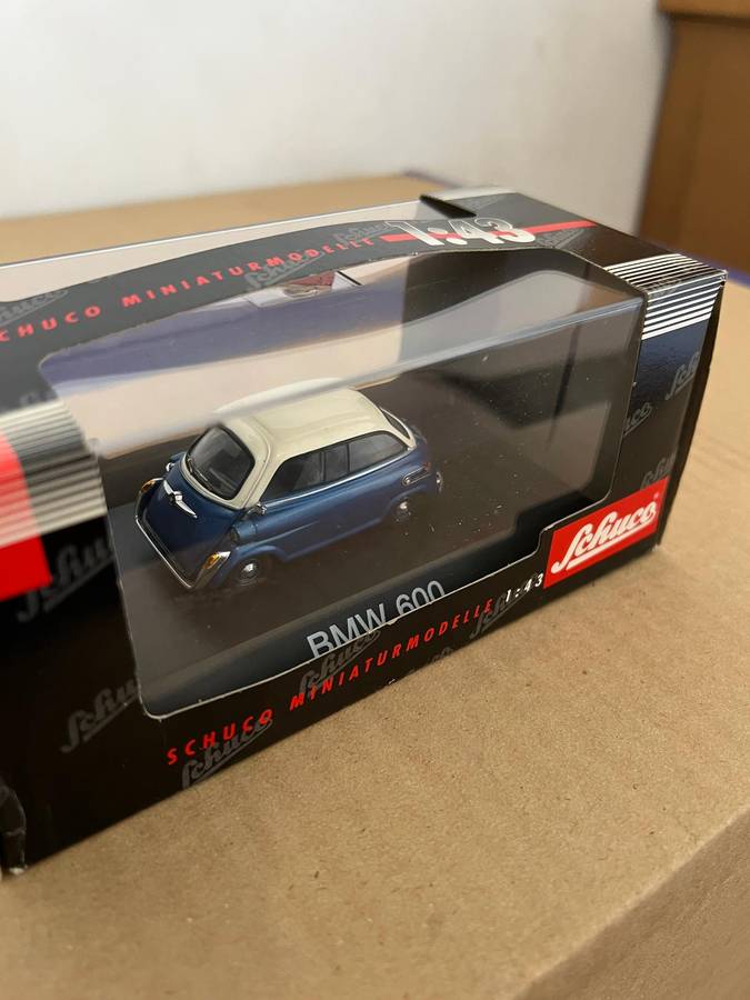 Schuco BMW 600 Blue 1:43