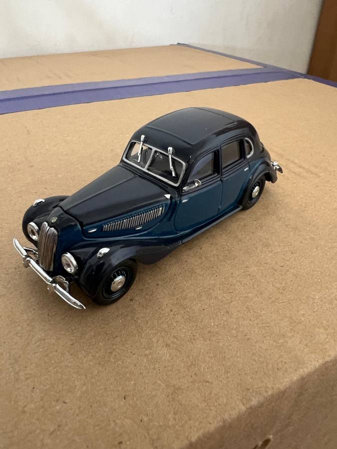 BMW 335 Scale 1:43