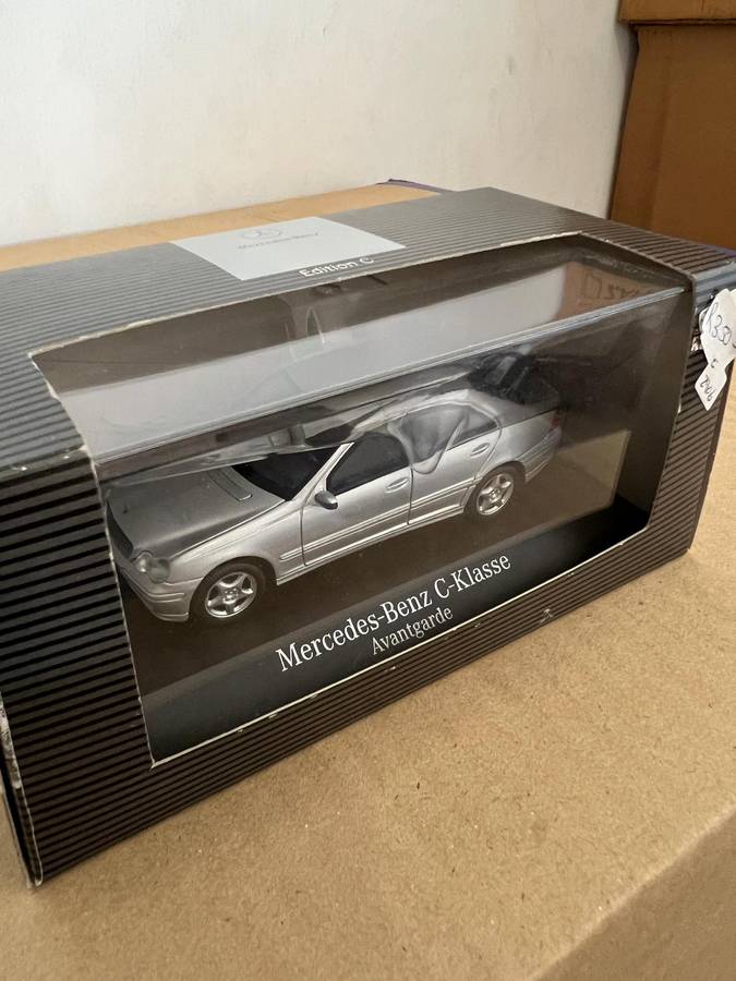 Mercedes-Benz C-Klasse Avantgarde 1:43