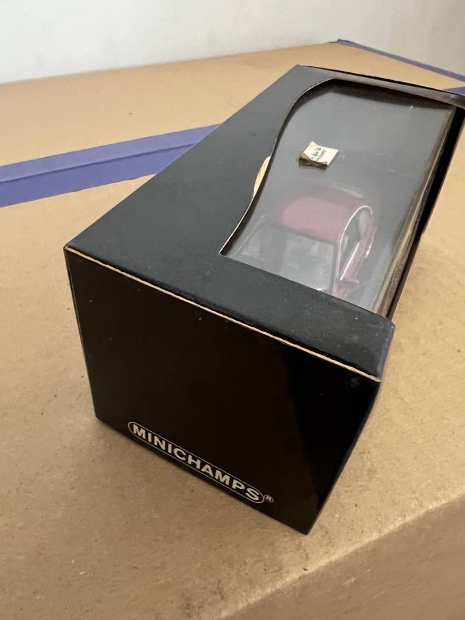 BMW 318 Ci [Sienna Red] 1:43 (Minichamps)