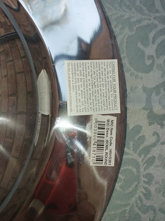 A BEAUTIFUL ART DECOR ROUND WITH LACQUERED INNER BOWL ALUMINIUM ALLOY SERVING TRAY SOLD AS IS