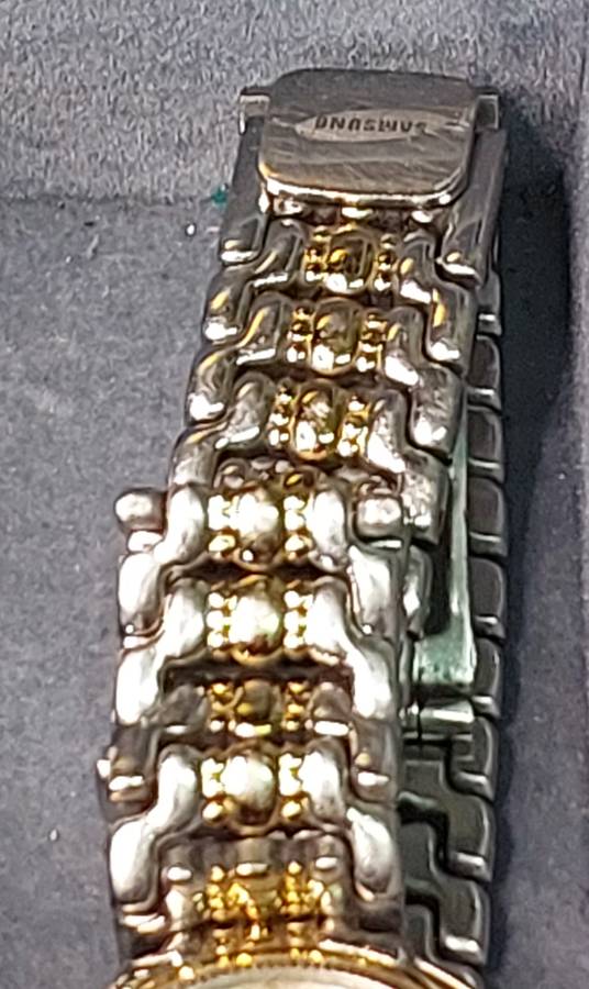 A PAIR OF QUARTZ SAMSUNG WRIST WATCHES