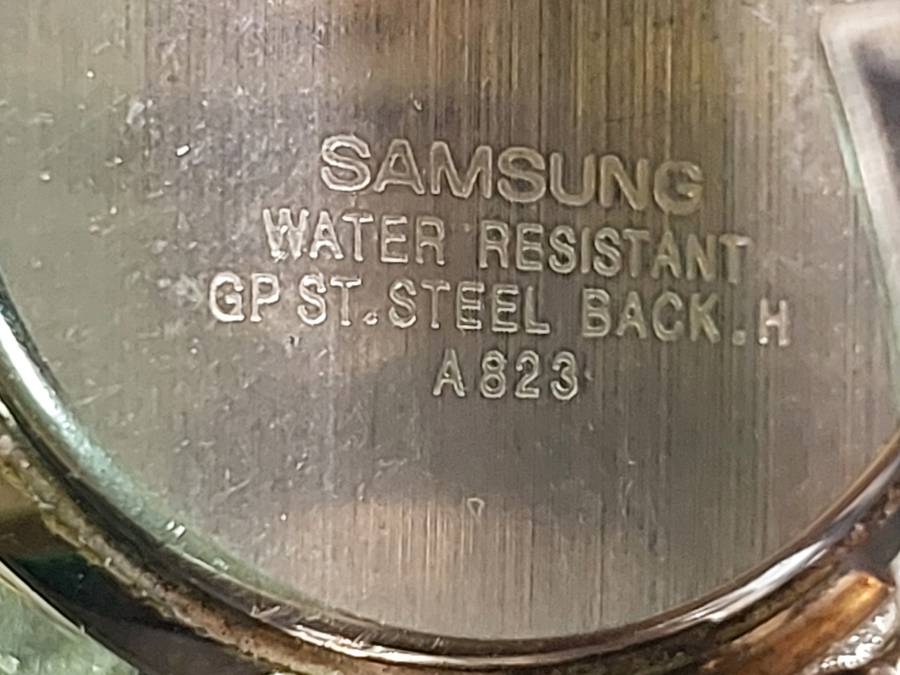 A PAIR OF QUARTZ SAMSUNG WRIST WATCHES