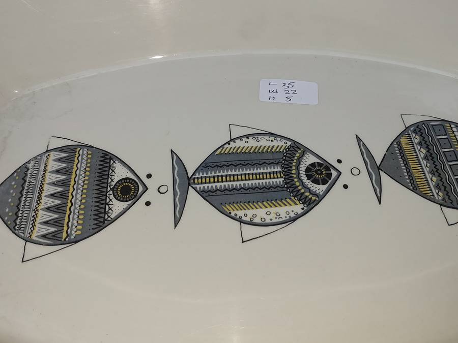 TWO VINTAGE VILEROY & BOCH CASSEROLES SOLD AS IS