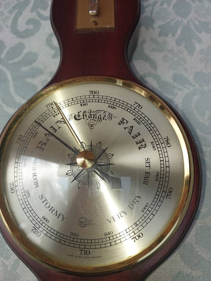 A WEATHER STATION , TEMPERATURE , HUMIDITY BAROMETER SOLD AS IS