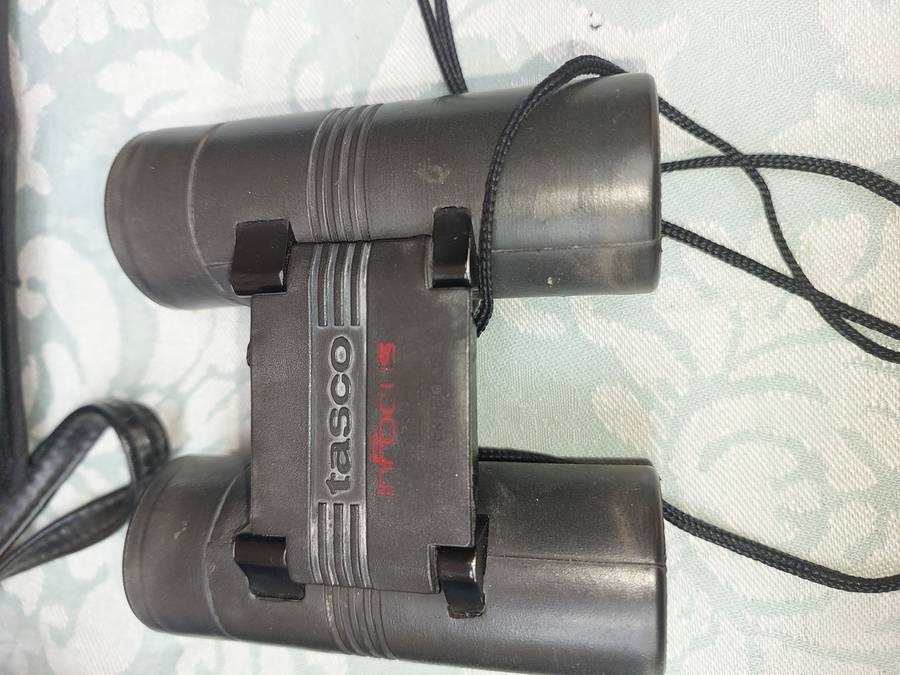 A JOBLOT COLLECTION OF POCKET BINOCULARS SOLD AS IS R450