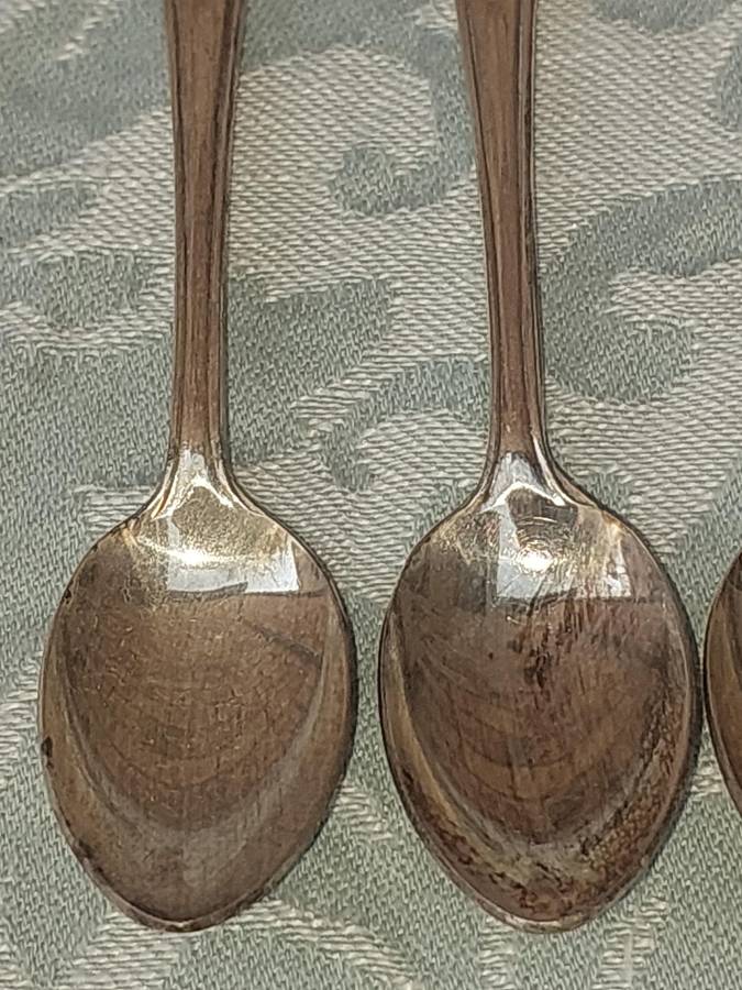 A SET OF 6 DEMITASSE SPOONS EPNS A1 SHEFFIELD ENGLAND SOLD AS IS