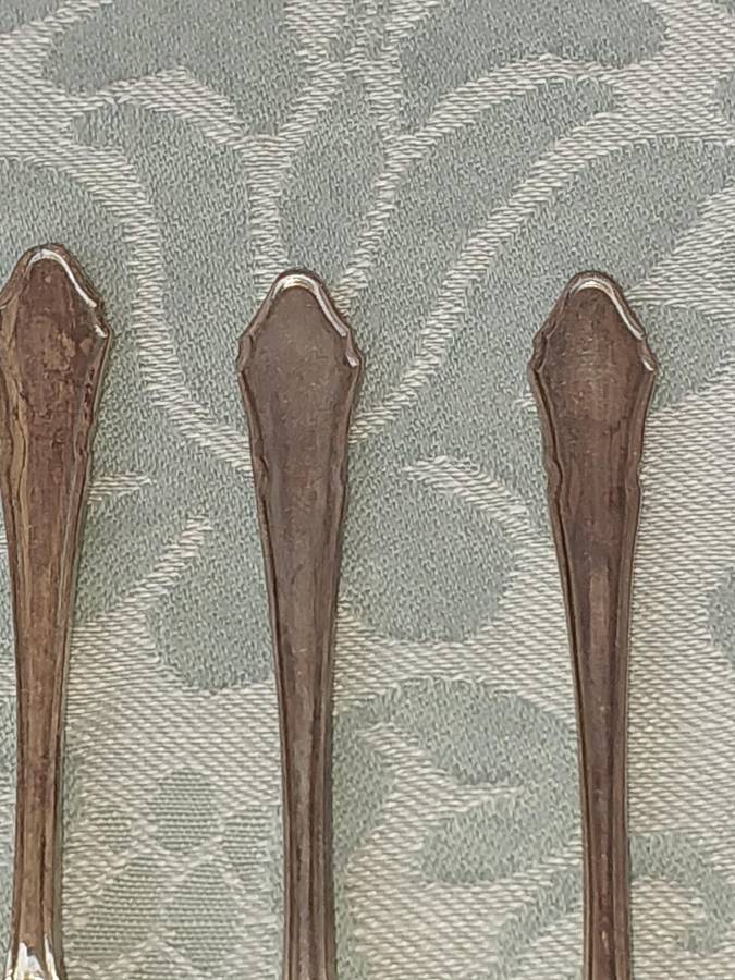 A SET OF 6 DEMITASSE SPOONS EPNS A1 SHEFFIELD ENGLAND SOLD AS IS