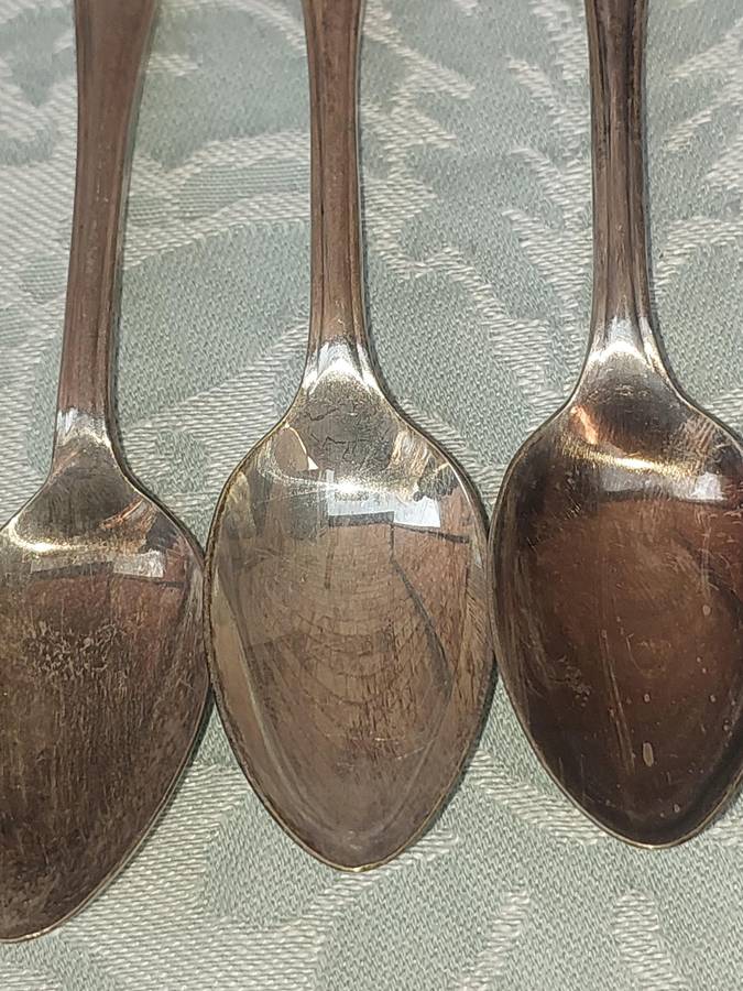 A VINTAGE SET OF 7 DEMITASSE EPNS A1 SHEFFIELD ENGLAND SPOONS SOLD AS IS R250