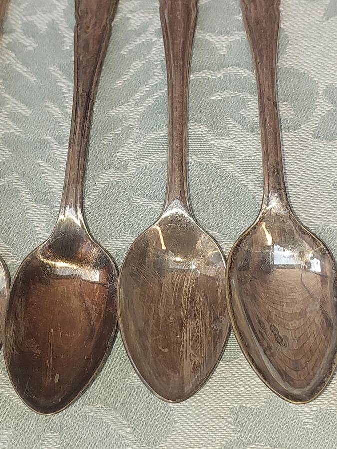 A VINTAGE SET OF 7 DEMITASSE EPNS A1 SHEFFIELD ENGLAND SPOONS SOLD AS IS R250