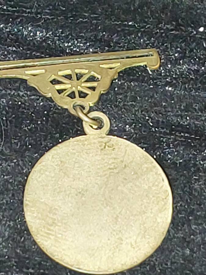 A VINTAGE COLLECTION MASONIC BADGES SOLD AS IS
