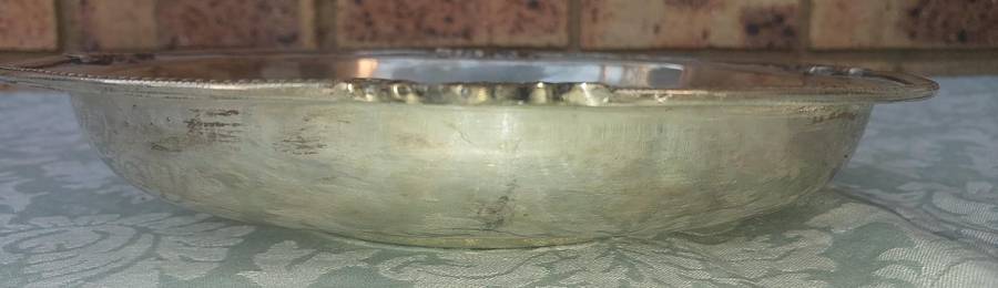 A VINTAGE VICTORIAN SILVER PLATED SERVING BOWL SOLD AS IS