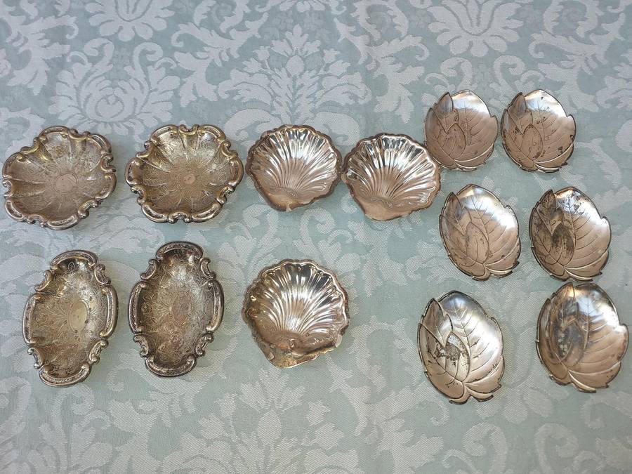 A VINTAGE COLLECTION CANOP'E  DISHES SIOVER PLATED SOLD AS IS