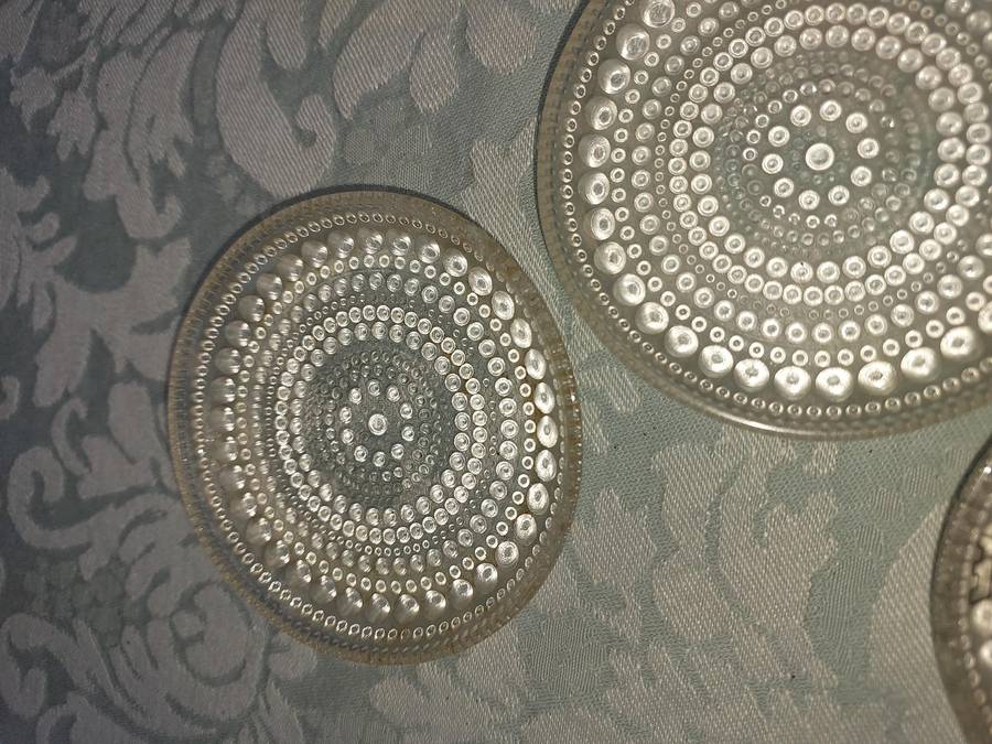 A SET OF 5 ART DECOR CANOP'E GLASS PLATES SOLD AS IS