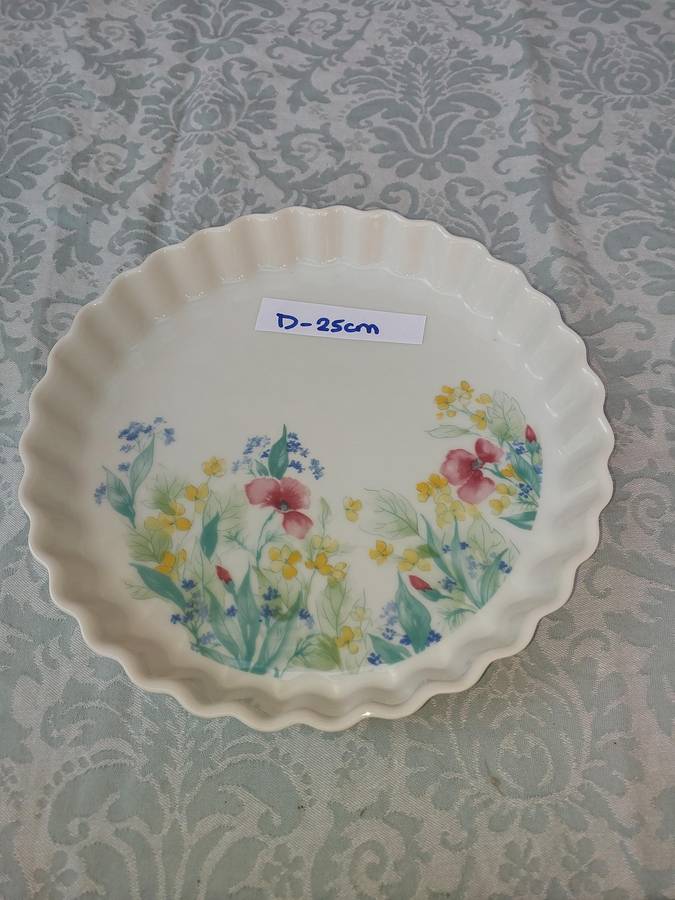 A VINTAGE PILLIVUYT FRANCE , PORCELAINE DEPUIS 181 , 4915 DECOR SPRING , LAVE VAISSELLE TART DISH