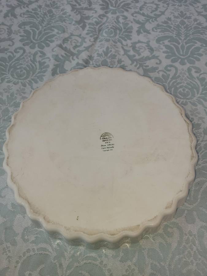 A VINTAGE PILLIVUYT FRANCE , PORCELAINE DEPUIS 181 , 4915 DECOR SPRING , LAVE VAISSELLE TART DISH